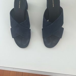 Elegant Navy Women's Shoes Mansur Gavriel